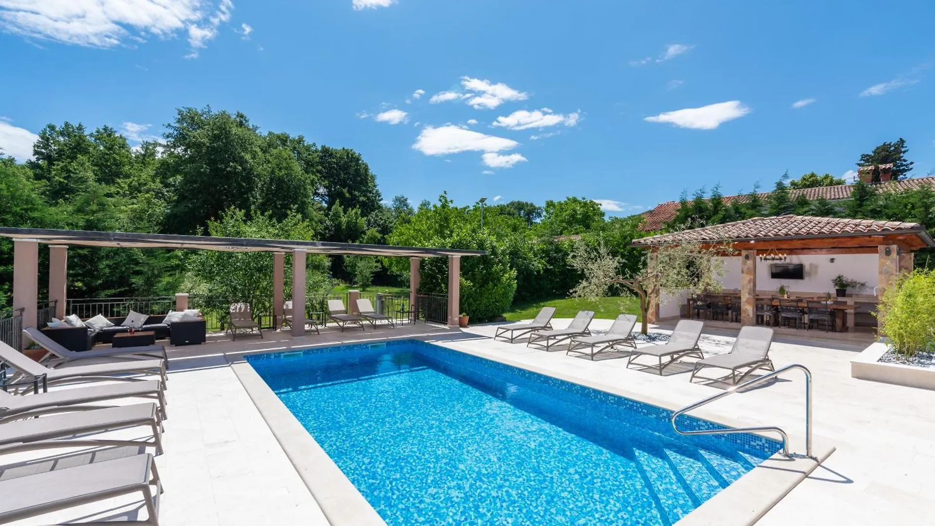 Vesna Branka Villa Pican
