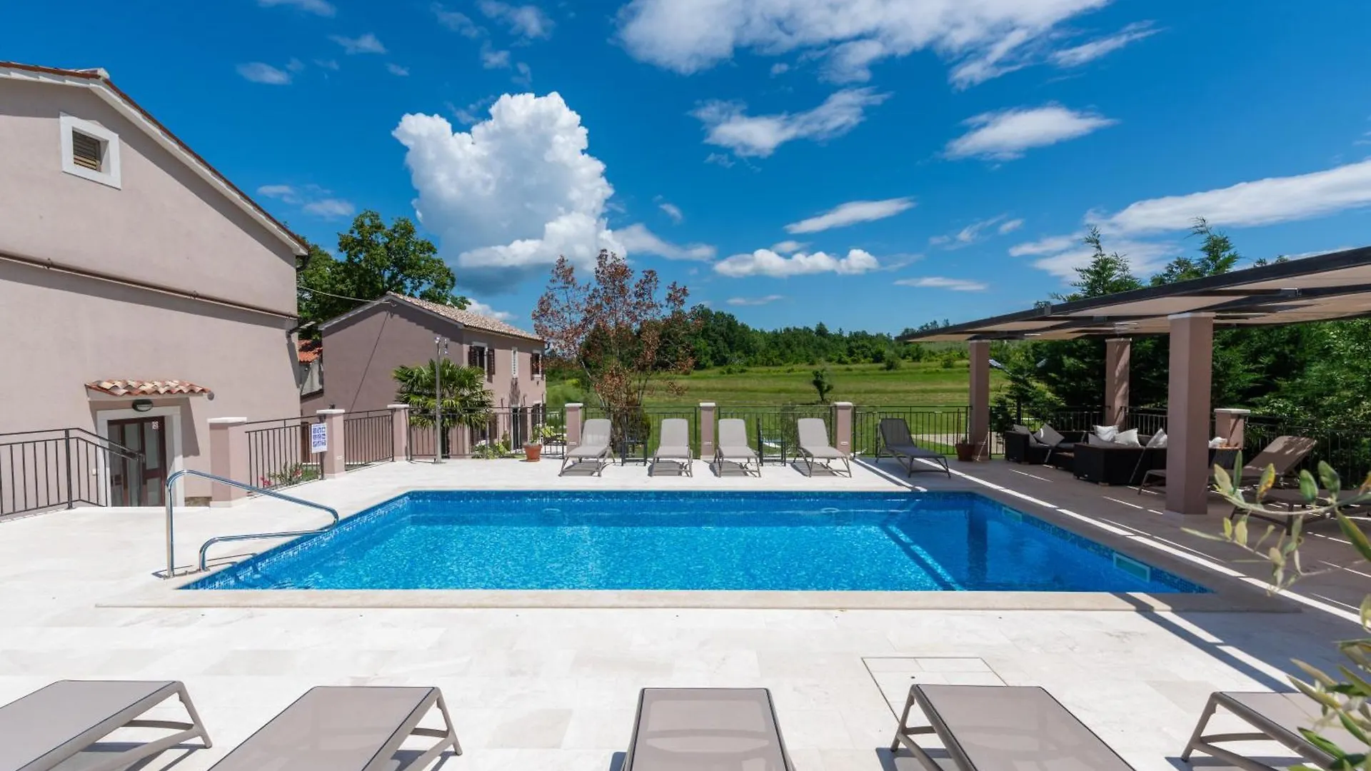 Vesna Branka Villa Pican