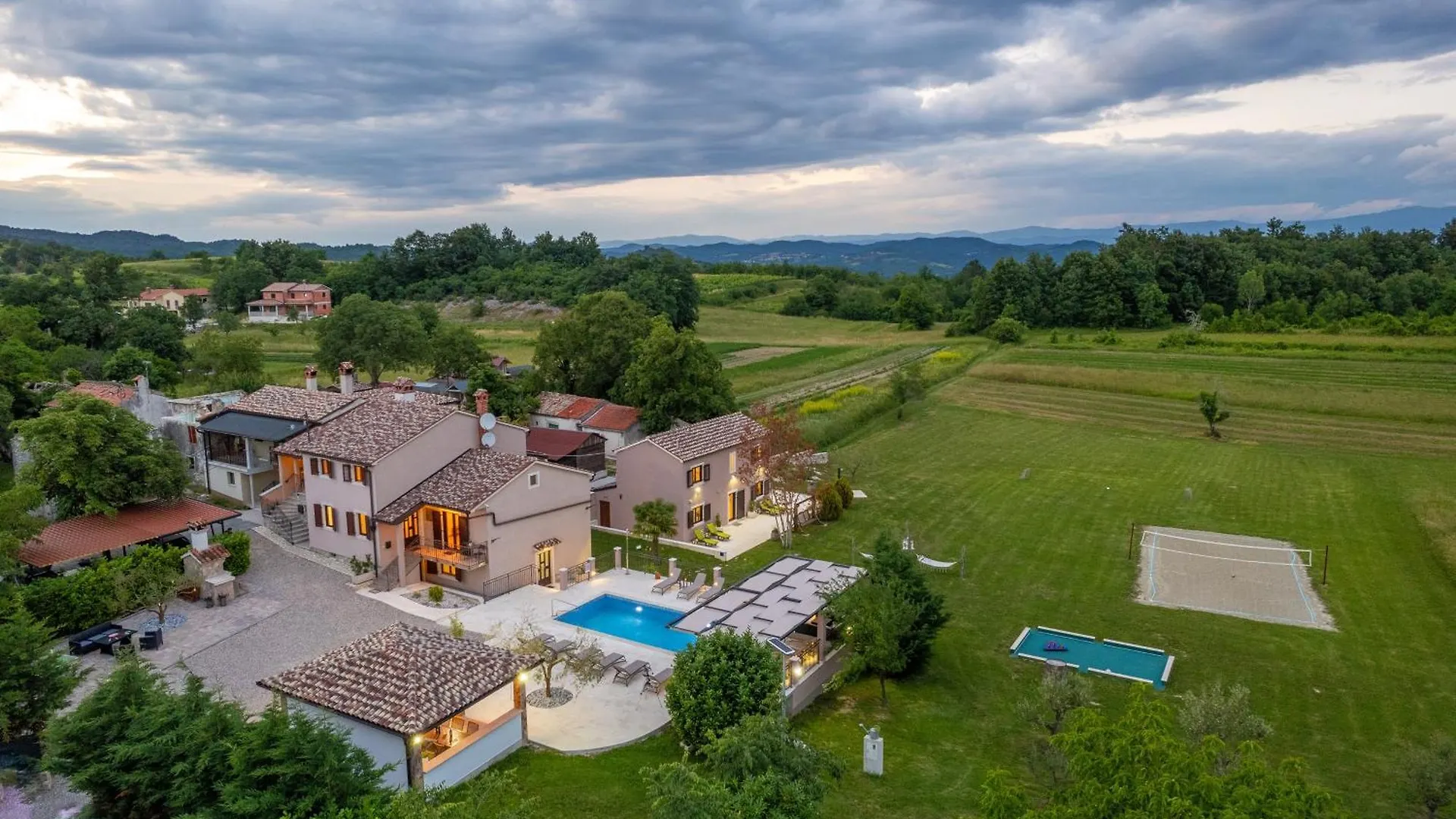 Vesna Branka Villa Pican
